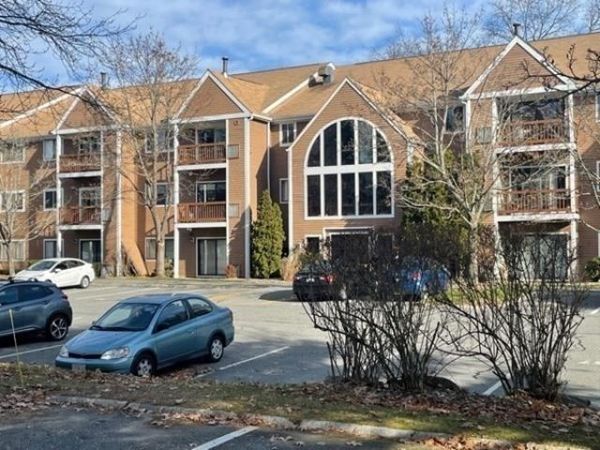 50 Steeplechase Ct, Unit 50, Haverhill, MA 01832