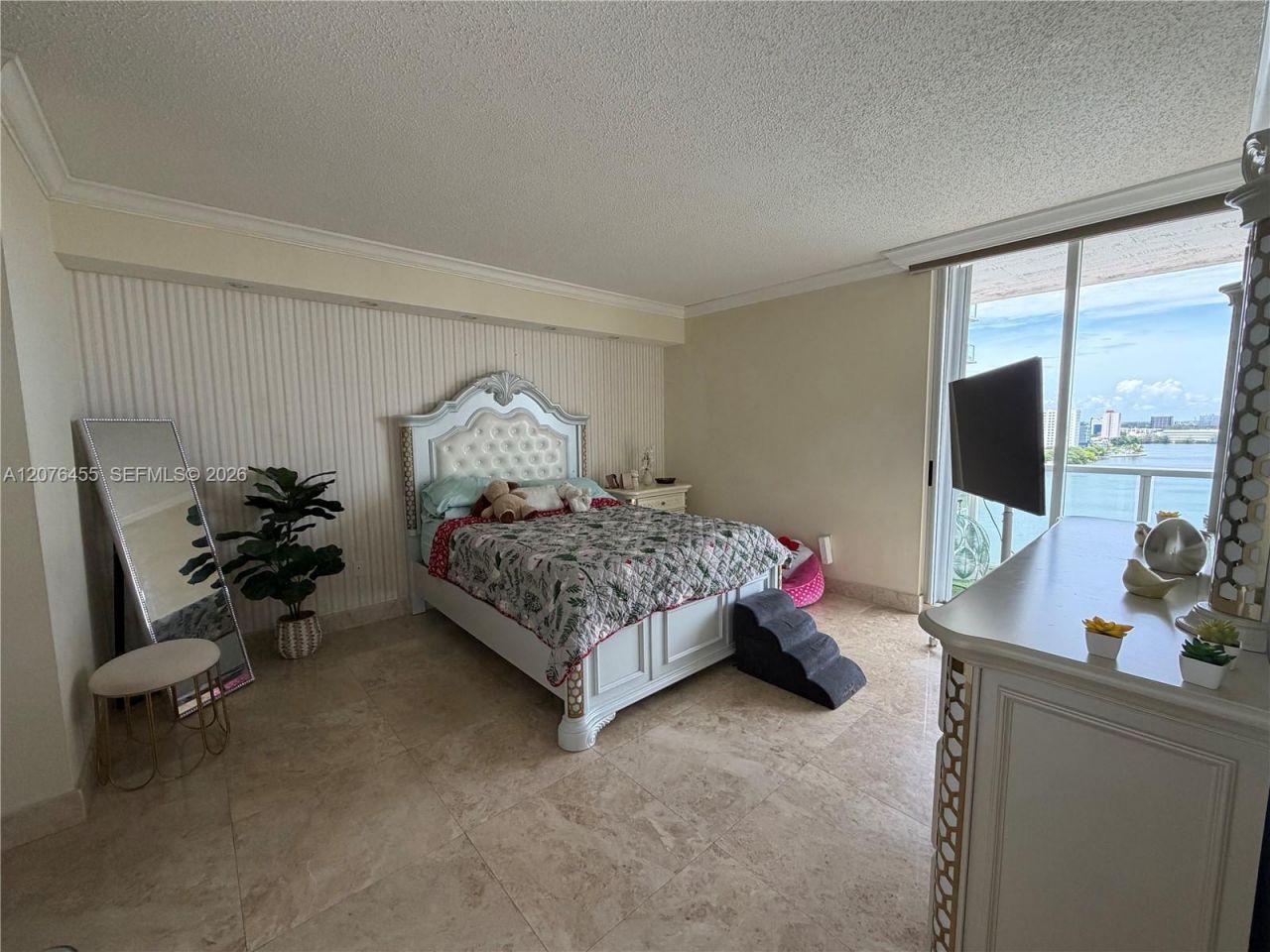 5077 NW 7th St, Unit 1202, Miami, FL 33126 Photo