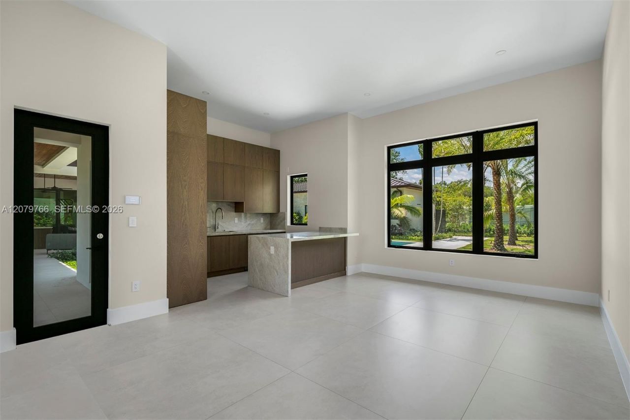 10860 SW 67th Ct, Pinecrest, FL 33156 Photo