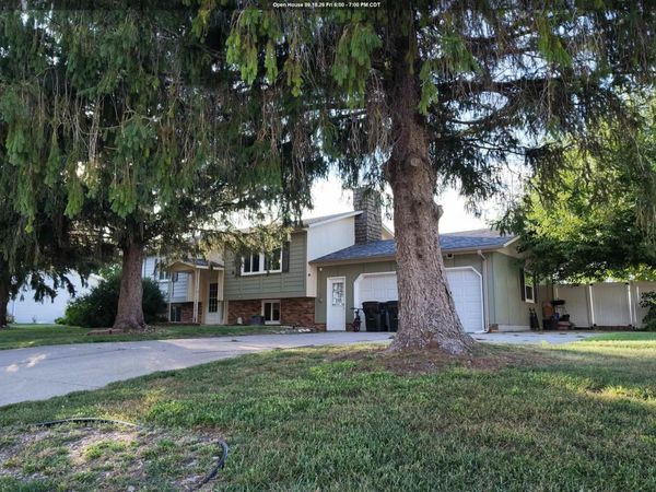 1 Evergreen Lane, McCook Lake, SD 57049