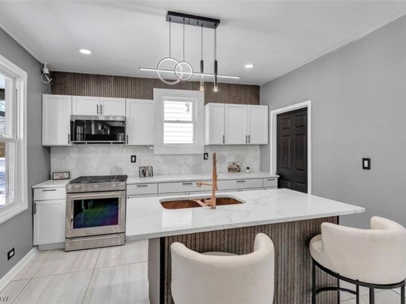 5811 Madison Avenue , Cleveland, OH 44102 Photo 23