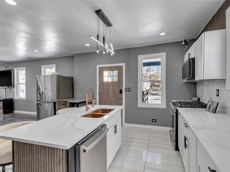 5811 Madison Avenue , Cleveland, OH 44102 Photo 24