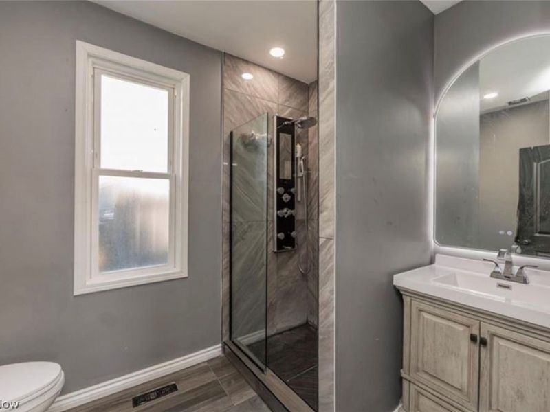 5811 Madison Avenue, Cleveland, OH 44102 Photo 31