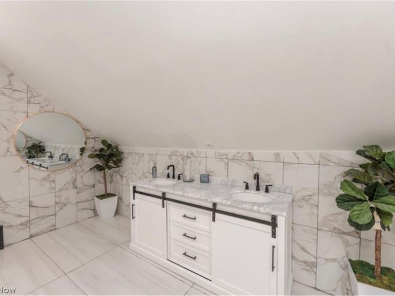 5811 Madison Avenue, Cleveland, OH 44102 Photo 34