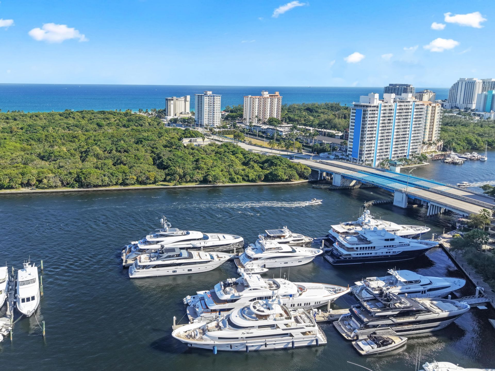 2555 NE 11th Street, Unit 804, Fort Lauderdale, FL 33304 Photo