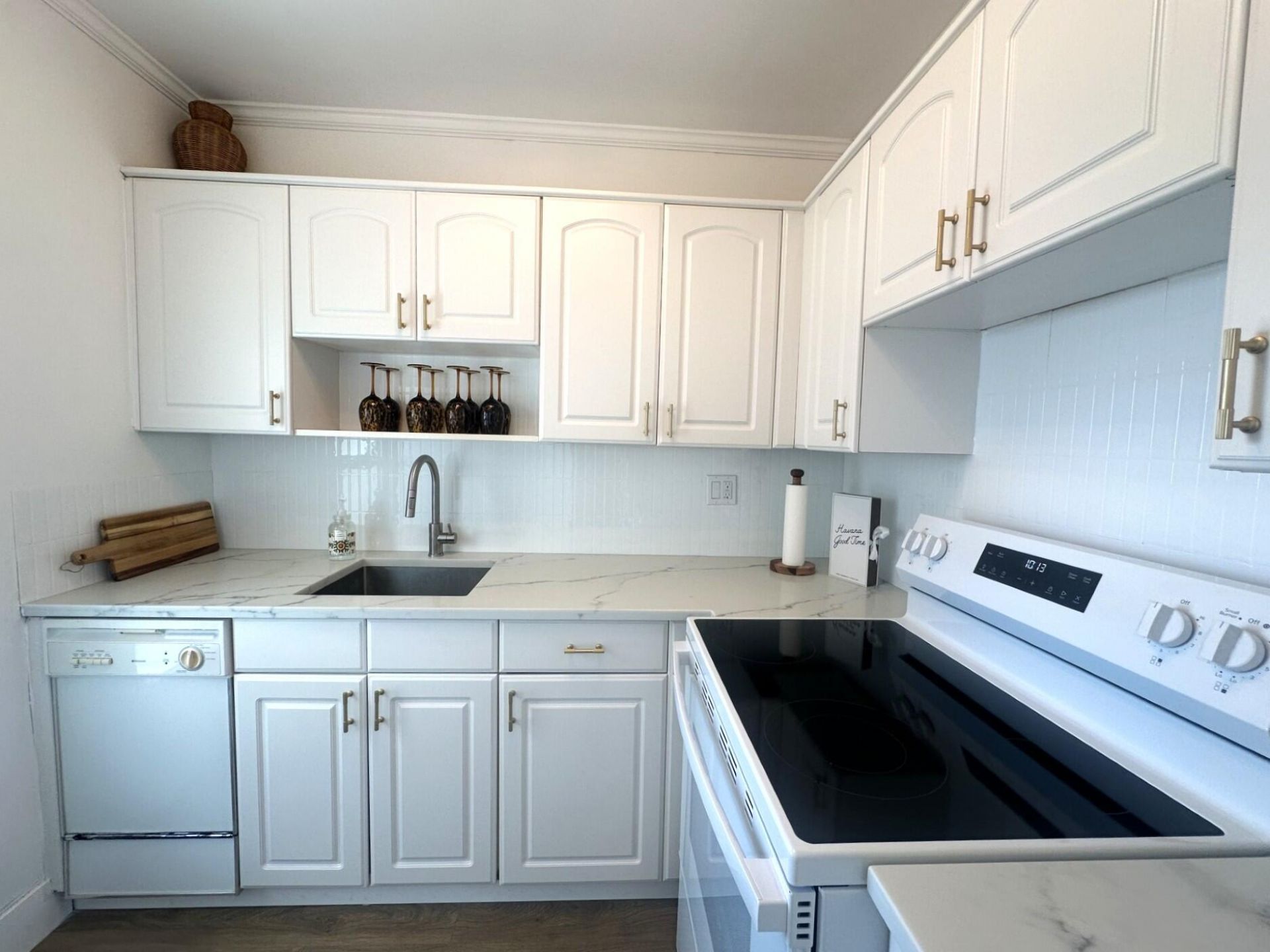2555 NE 11th Street, Unit 804, Fort Lauderdale, FL 33304 Photo