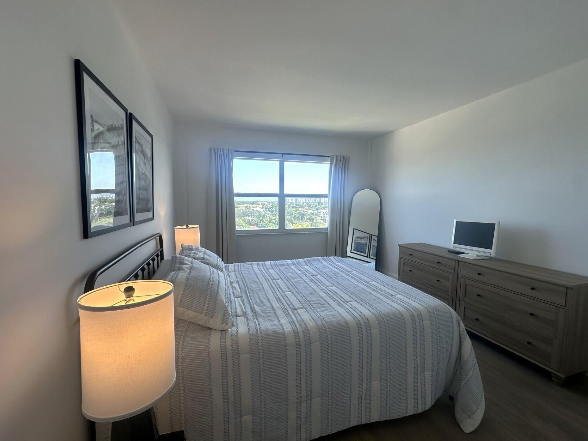 2555 NE 11th Street, Unit 804, Fort Lauderdale, FL 33304 Photo