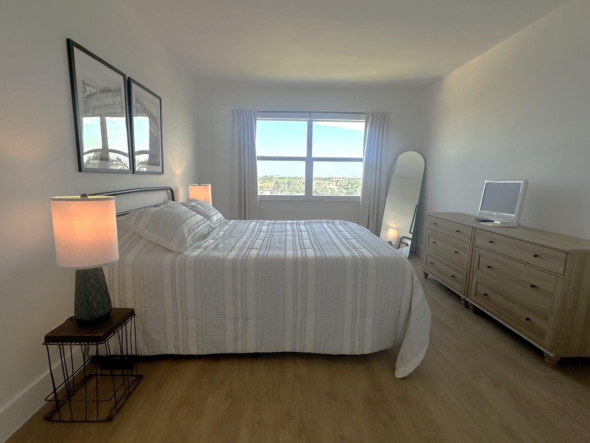 2555 NE 11th Street, Unit 804, Fort Lauderdale, FL 33304 Photo