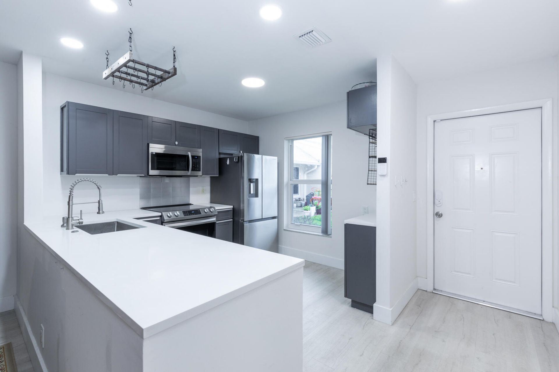 389 Bennington Lane, Unit A, Lake Worth, FL 33467 Photo