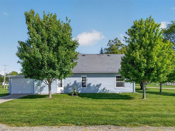 912 South Street, Yale, IA 50277