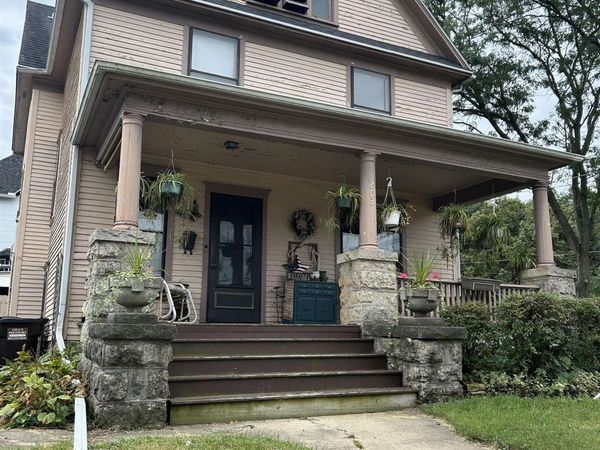 203 E Jefferson Street, FREEPORT, IL 61032