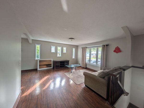 171 Hanson Road, Mahtomedi, MN 55115