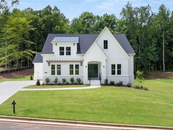 8350 Creekside Overlook Drive, Gainesville, GA 30506