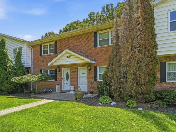 1821 Val Court, Burlington, KY 41005
