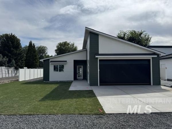 923 Aiken Ave, Buhl, ID 83316