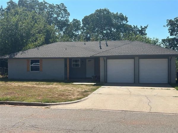 936 W Lovers Lane, Purcell, OK 73080