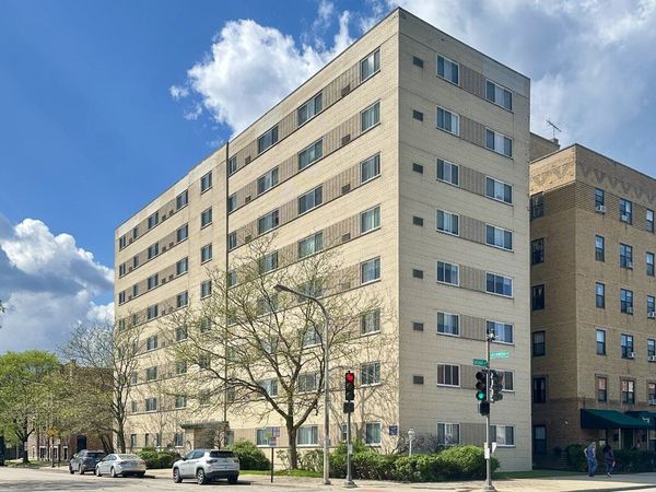 1400 CHICAGO Avenue , Unit 703, Evanston, IL 60201