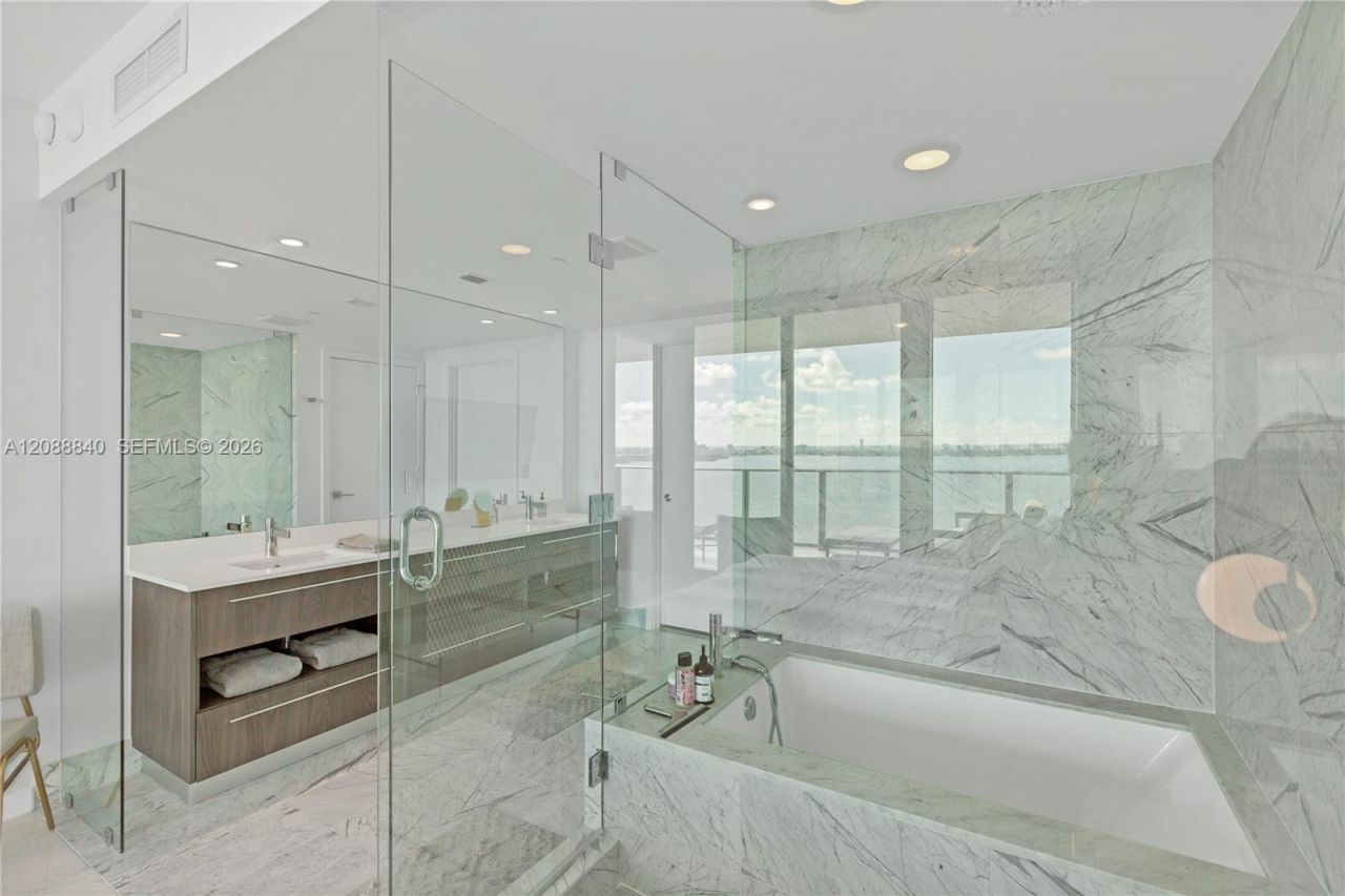 3131 NE 7th Ave, Unit 2903, Miami, FL 33137 Photo