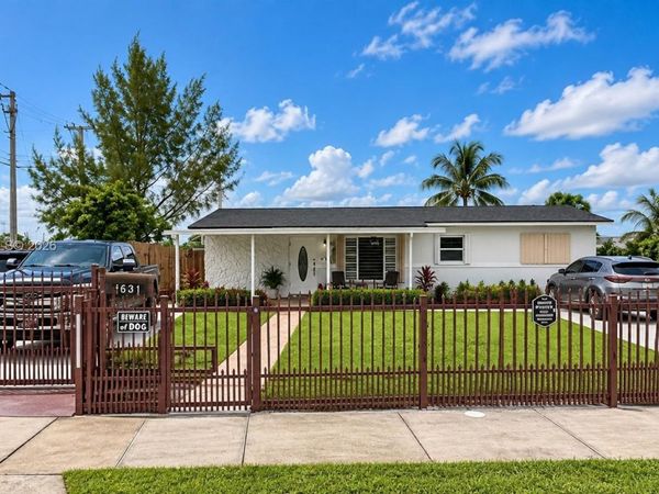 4631 NW 207th Dr , Miami Gardens, FL 33055