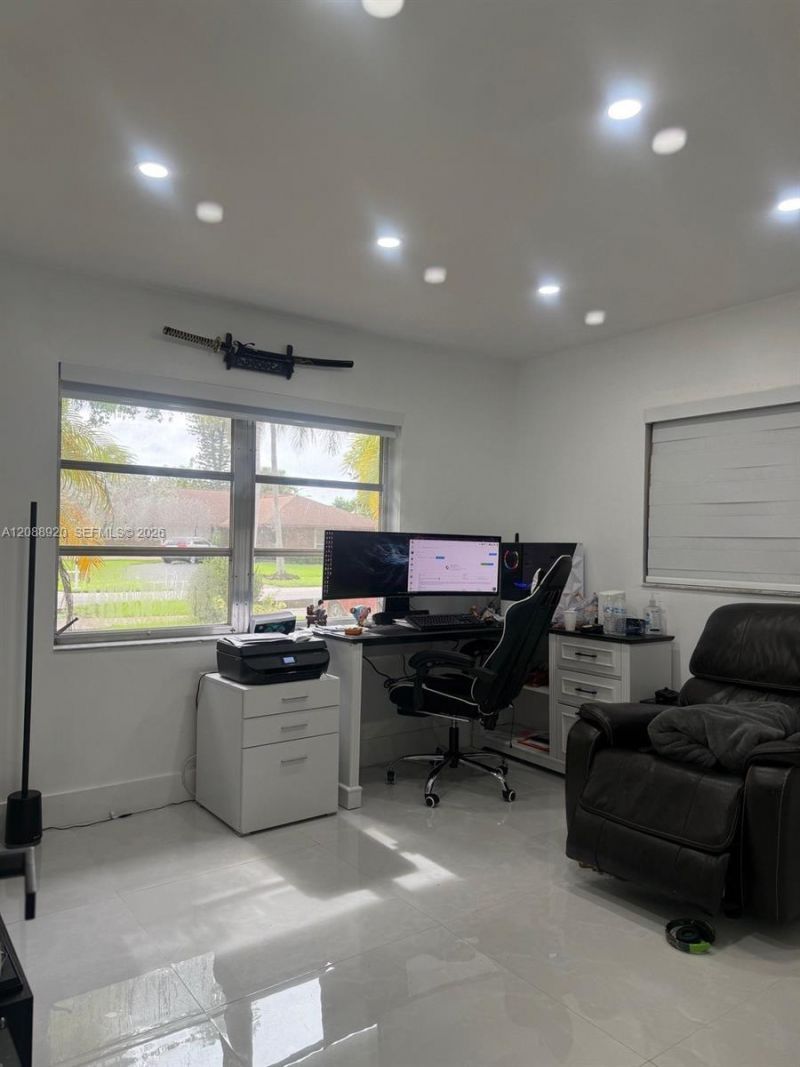 1401 NW 122nd Ave, Pembroke Pines, FL 33026 Photo