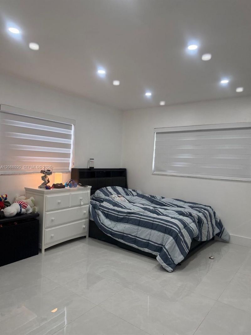 1401 NW 122nd Ave, Pembroke Pines, FL 33026 Photo