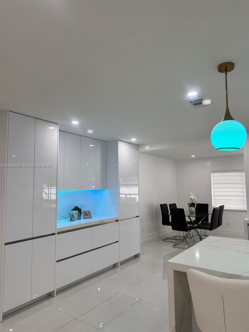 1401 NW 122nd Ave, Pembroke Pines, FL 33026 Photo