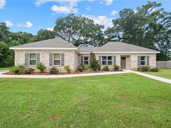 10030 Desiree Court N, Theodore, AL 36582