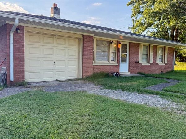 207 Flint Knob Road , Glasgow, KY 42141