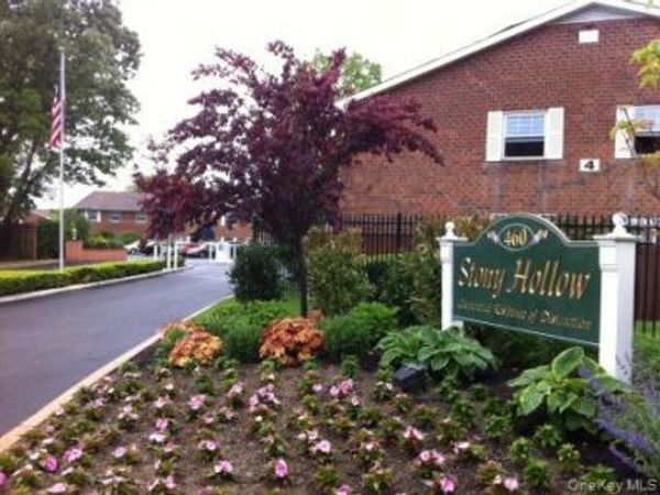 460 Old Town Road , Unit 24J, Port Jefferson Station, NY 11776