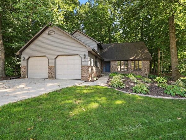 3155 OPEN GATE TRAIL, Green Bay, WI 54313