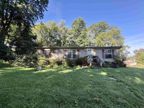 2205 Philippa Street, South Bend, IN 46613