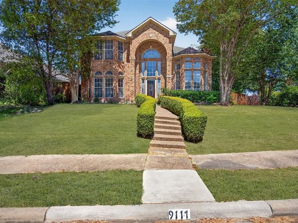 9117 Lakepointe Avenue, Rowlett, TX 75088