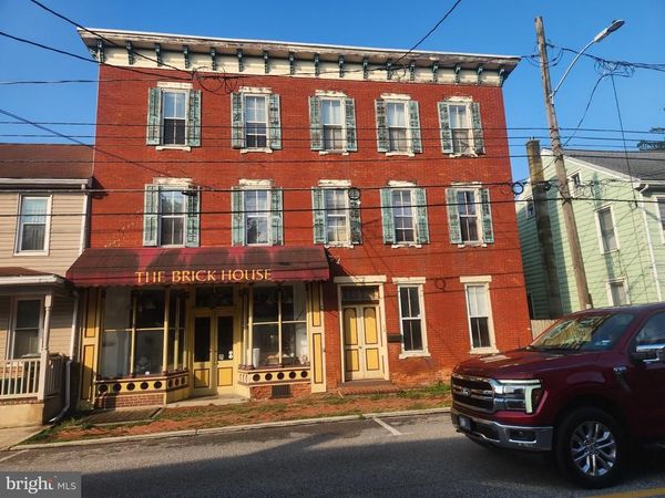 60 62 N MAIN STREET, MANHEIM, PA 17545