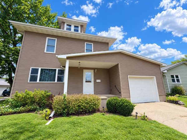 710 SE 5th Avenue, Dyersville, IA 52040