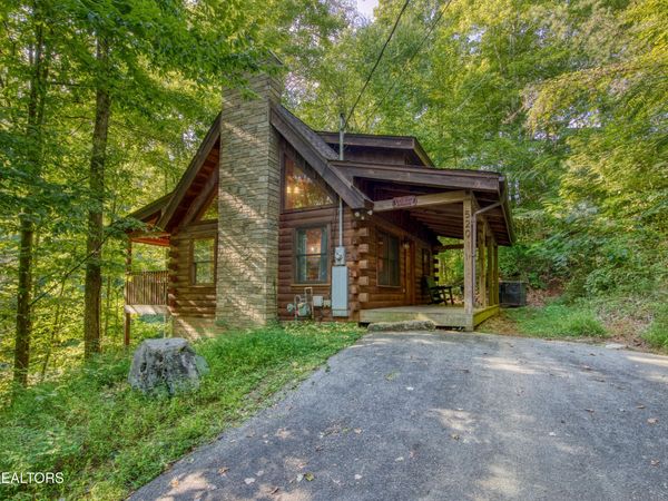 520 Ogle Drive, Pigeon Forge, TN 37863