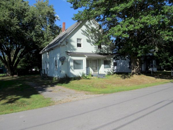 7 Gray Street , Madison, ME 04950