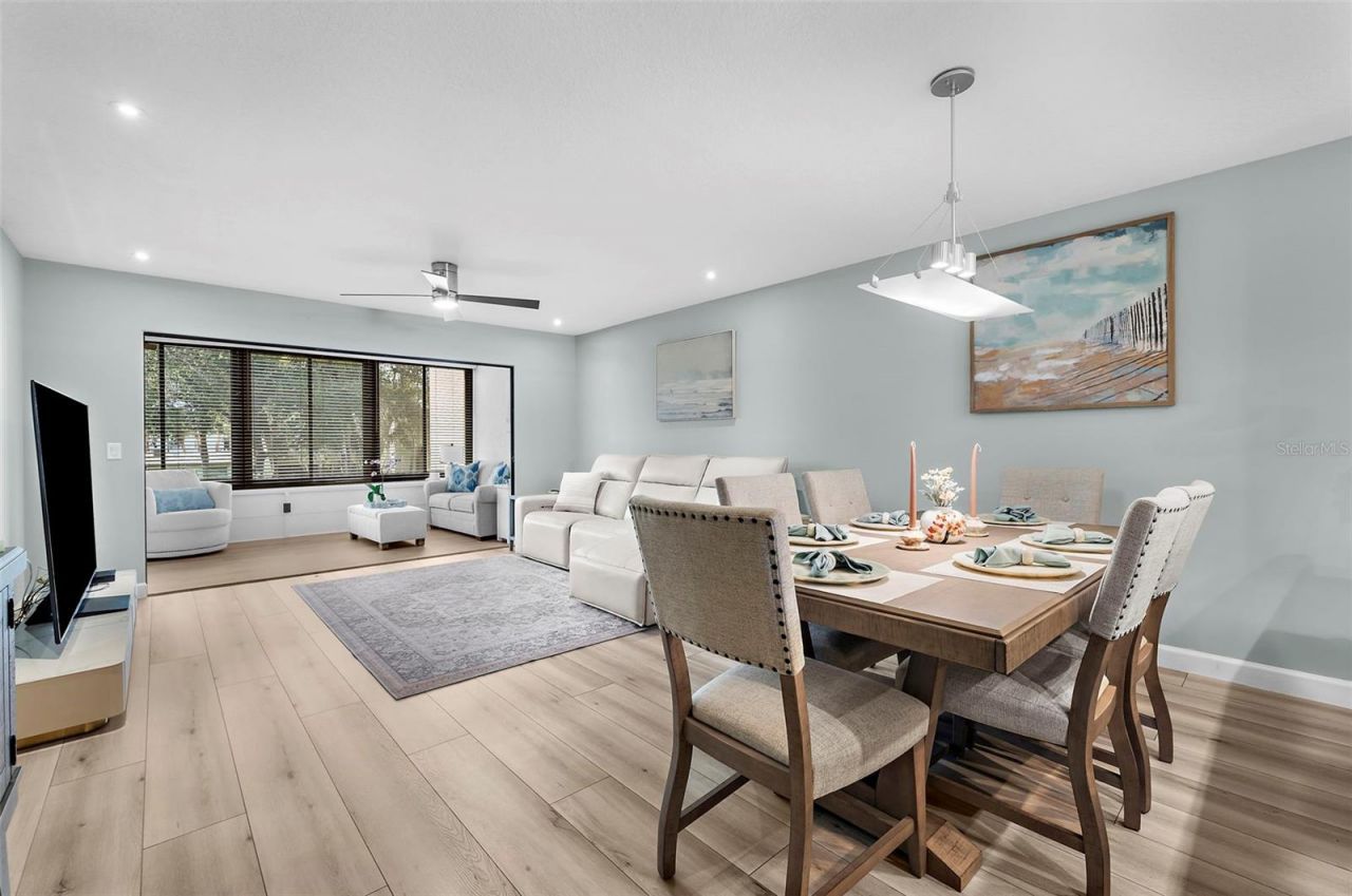 519 Lakeside Drive, Unit 519, Bradenton, FL 34210 Photo
