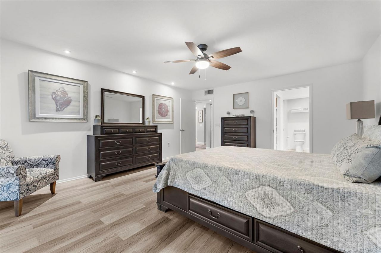 519 Lakeside Drive, Unit 519, Bradenton, FL 34210 Photo
