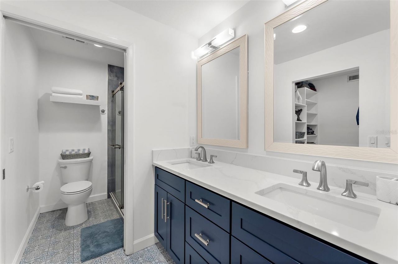 519 Lakeside Drive, Unit 519, Bradenton, FL 34210 Photo