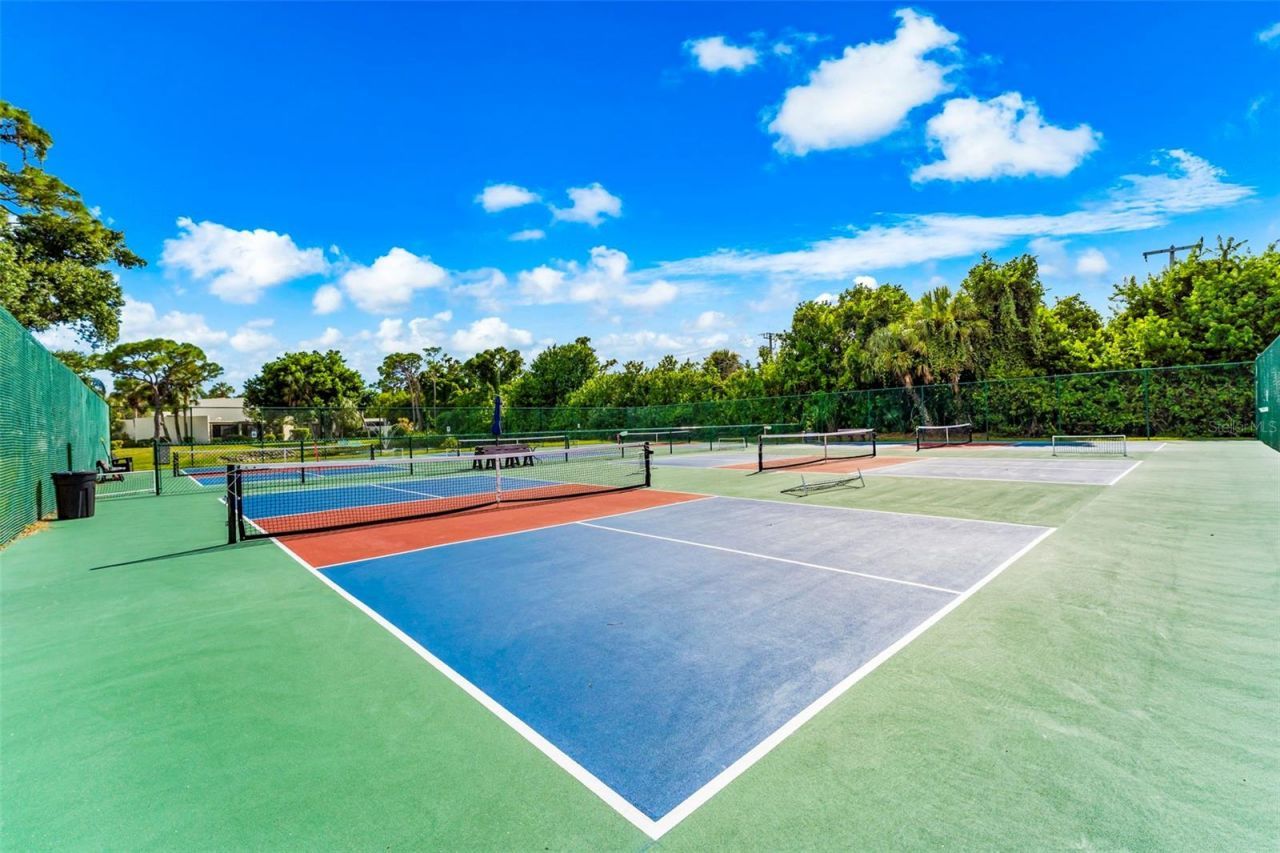 519 Lakeside Drive, Unit 519, Bradenton, FL 34210 Photo