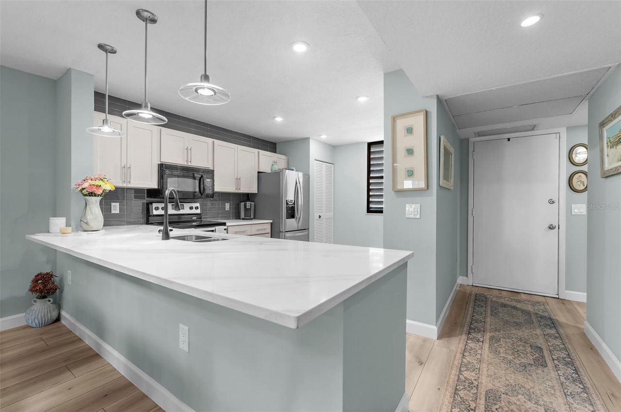 519 Lakeside Drive, Unit 519, Bradenton, FL 34210 Photo
