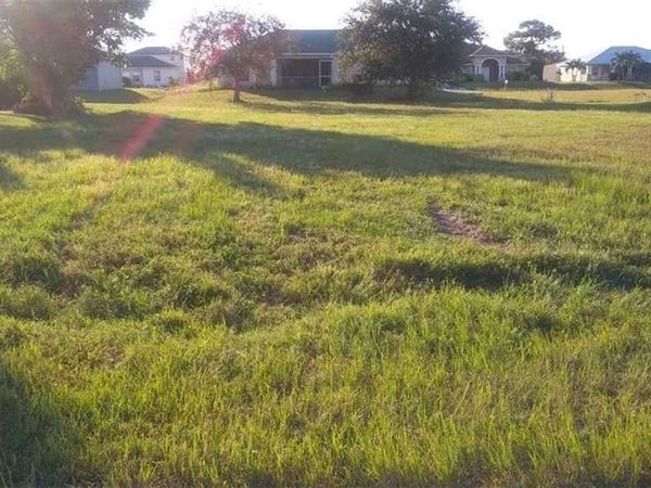 2518 NE 7th AVE, CAPE CORAL, FL 33909
