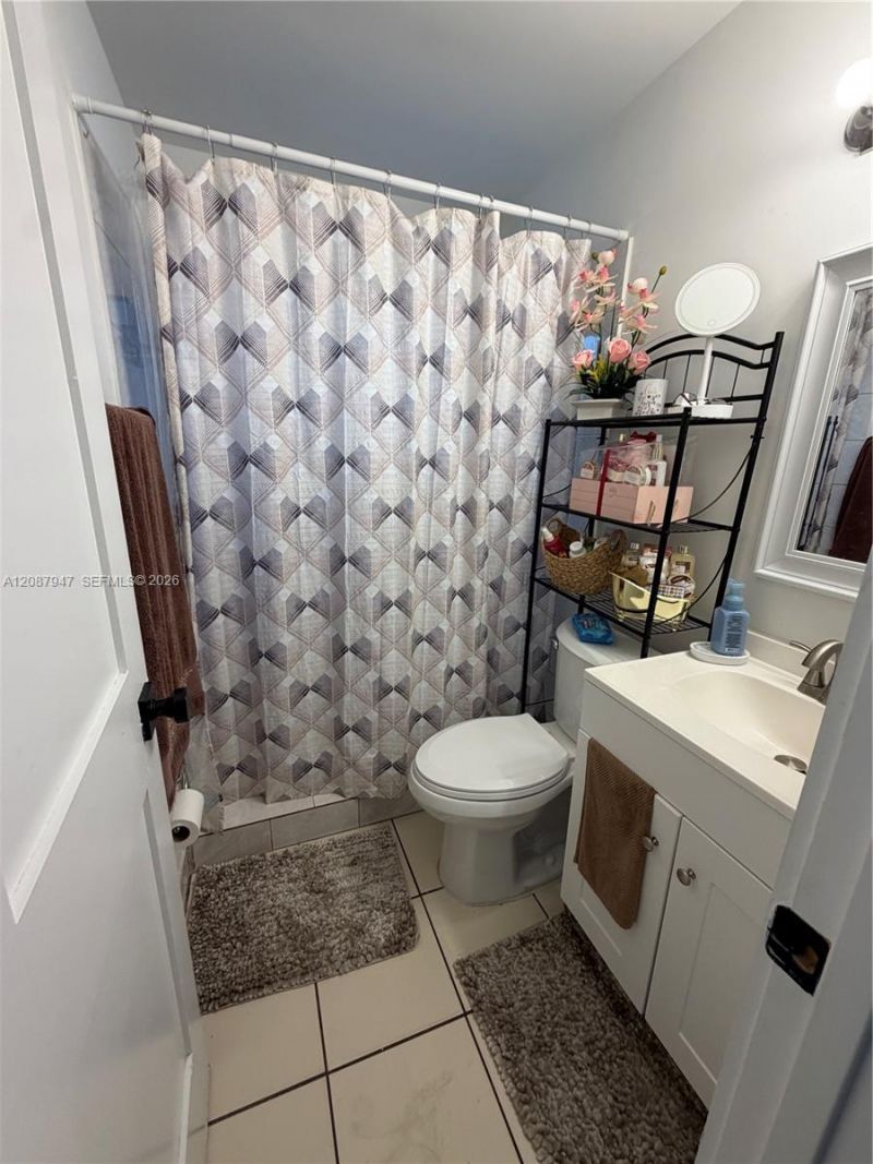3495 W 13th Ave, Hialeah, FL 33012 Photo