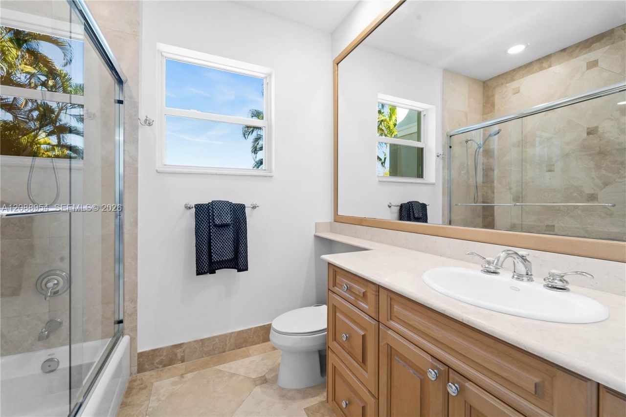 1490 Cleveland Rd, Miami Beach, FL 33141 Photo