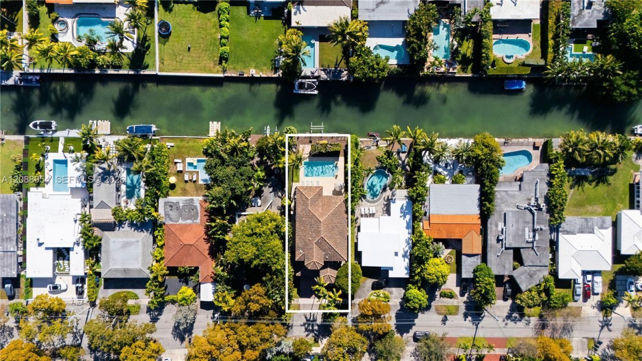 1490 Cleveland Rd, Miami Beach, FL 33141 Photo