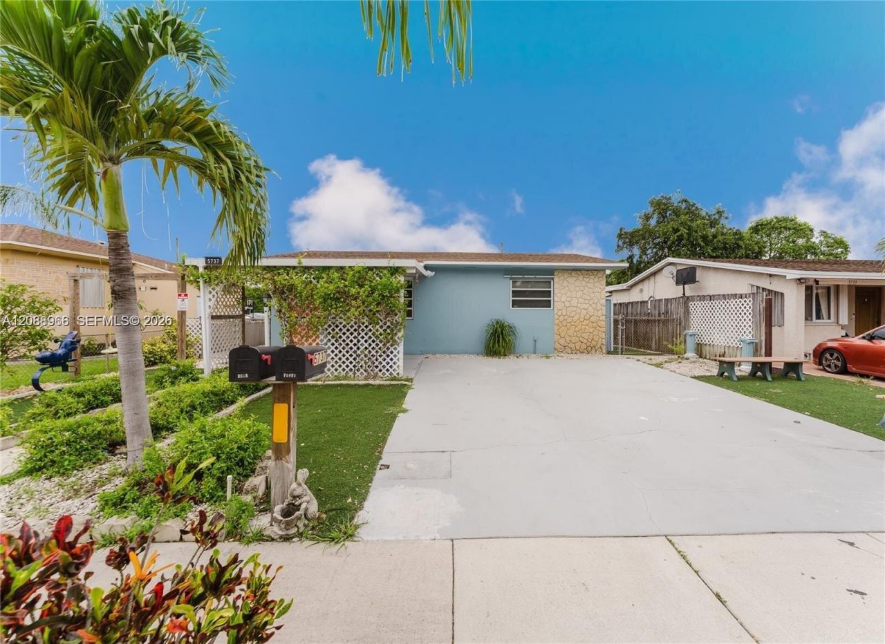 5737 Grant St, Unit 1, Hollywood, FL 33021 Photo