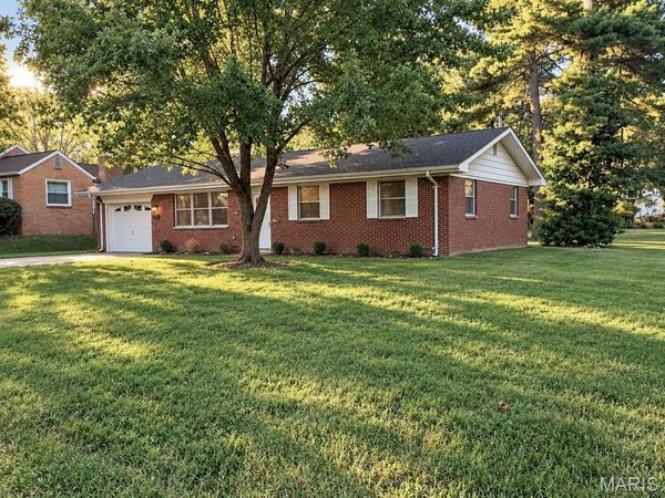 617 Portland Avenue, Belleville, IL 62220