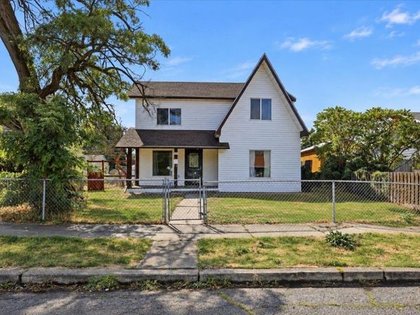 1712 E Queen Ave, Spokane, WA 99207