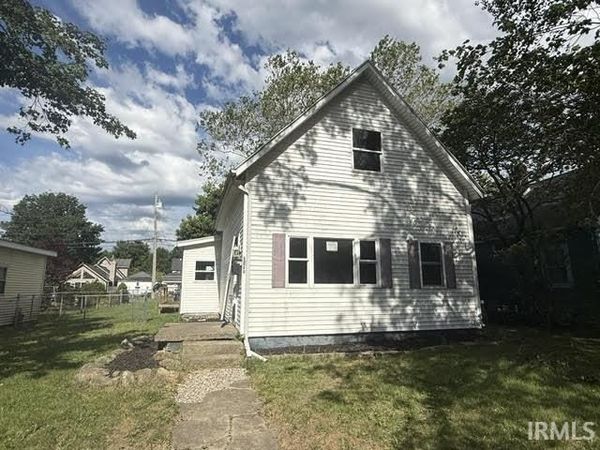 1211 N Michigan Street, Plymouth, IN 46563