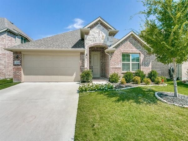 2215 Yorktown Drive, Melissa, TX 75454